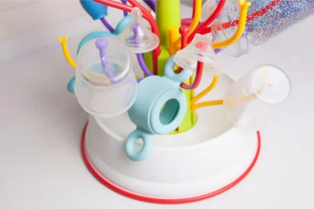 Égouttoir biberon : l’accessoire indispensable pour une hygiène parfaite Égouttoir biberon