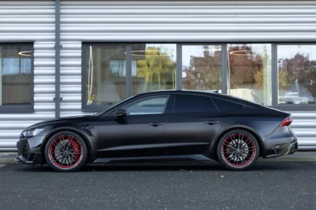 voiture avec jantes forgées